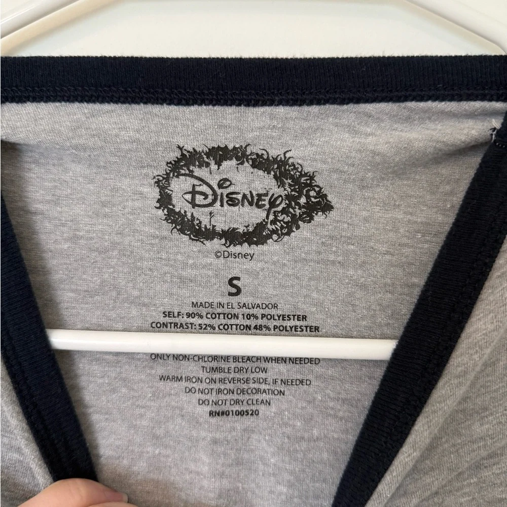 Classic Disney Mickey Mouse T-Shirt - Picture 2 of 3
